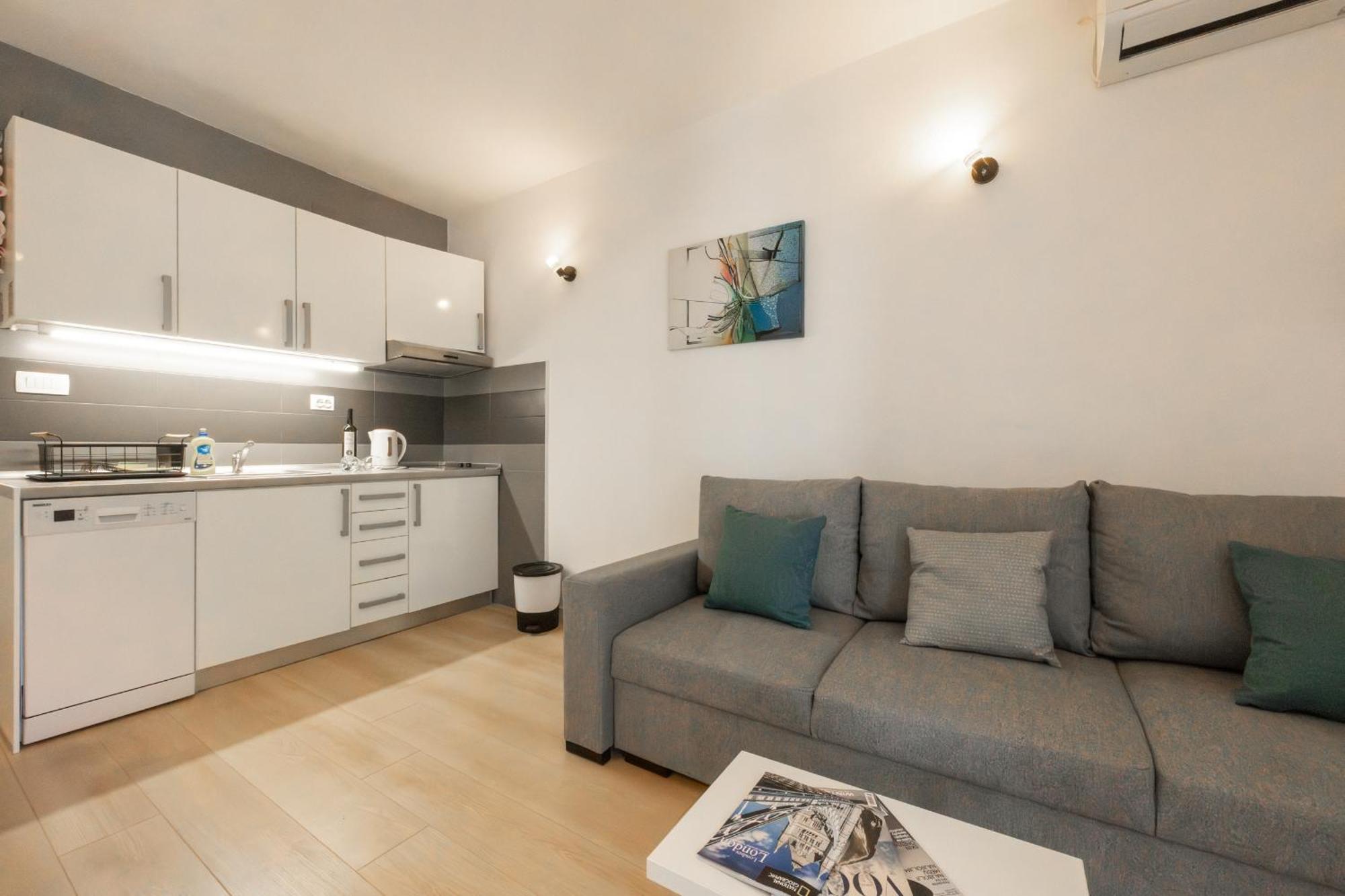 Apartments Krzanic Podgora Εξωτερικό φωτογραφία