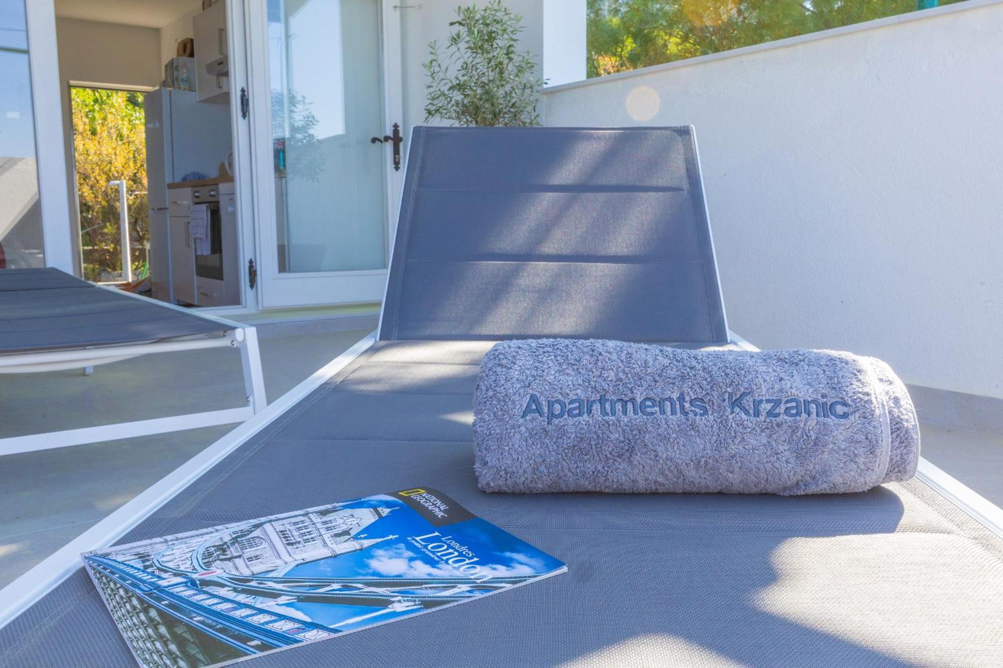 Apartments Krzanic Podgora Εξωτερικό φωτογραφία